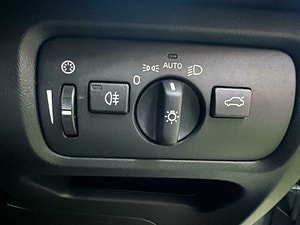 Volvo V40 thumbnail