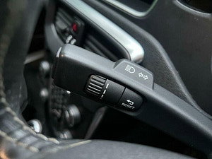 Volvo V40 thumbnail