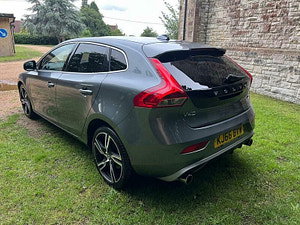 Volvo V40 thumbnail