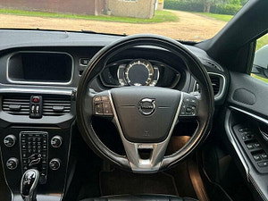 Volvo V40 thumbnail