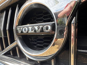 Volvo V40 thumbnail