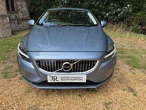 Volvo V40 thumbnail