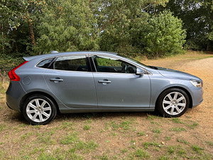 Volvo V40 thumbnail