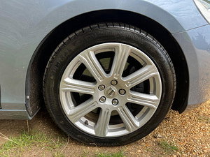 Volvo V40 thumbnail