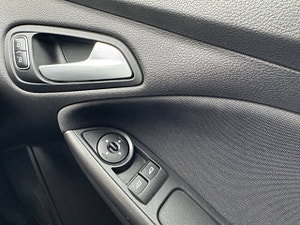 Ford Focus thumbnail
