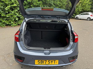 Kia Ceed thumbnail
