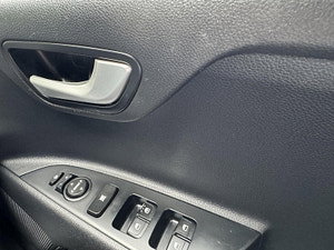 Kia Stonic thumbnail