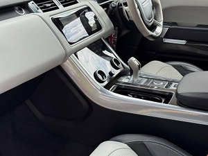Land Rover Range Rover Sport thumbnail