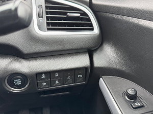 Suzuki SX4 S-Cross thumbnail