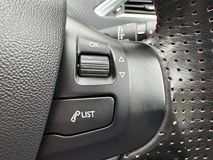 Peugeot 208 thumbnail
