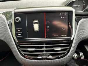 Peugeot 208 thumbnail