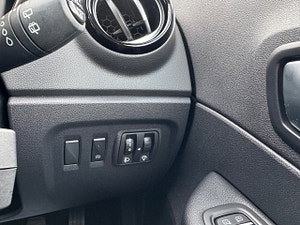 Renault Captur thumbnail
