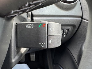 Renault Captur thumbnail