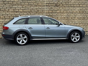 Audi A4 allroad thumbnail
