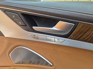 Audi S8 thumbnail