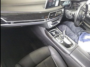 BMW 7 Series thumbnail