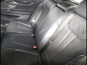 BMW 7 Series thumbnail