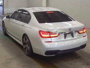BMW 7 Series thumbnail
