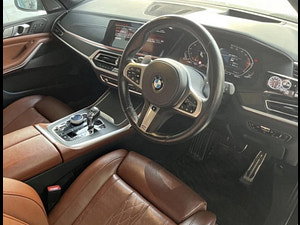BMW X7 thumbnail