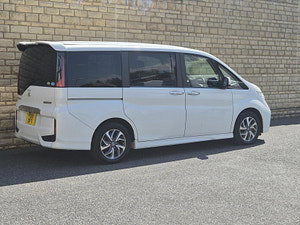 Honda Stepwagon thumbnail