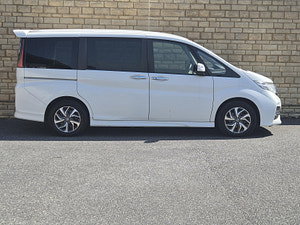 Honda Stepwagon thumbnail