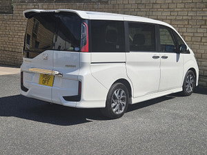 Honda Stepwagon thumbnail