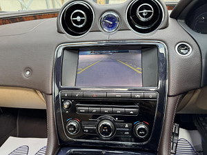 Jaguar XJ thumbnail