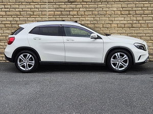 Mercedes-Benz GLA thumbnail