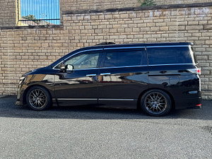 Nissan Elgrand thumbnail