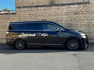 Nissan Elgrand thumbnail