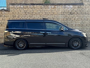 Nissan Elgrand thumbnail