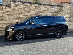 Nissan Elgrand thumbnail