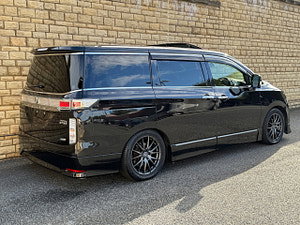 Nissan Elgrand thumbnail