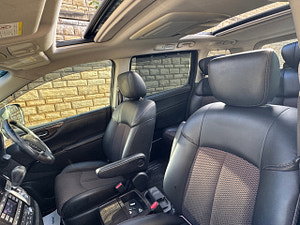 Nissan Elgrand thumbnail