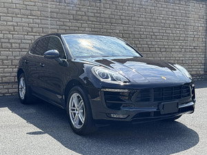 Porsche Macan thumbnail