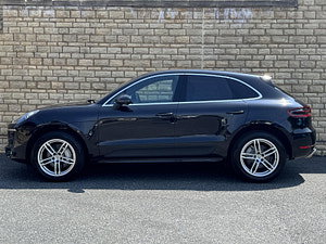 Porsche Macan thumbnail