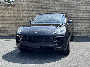 Porsche Macan thumbnail