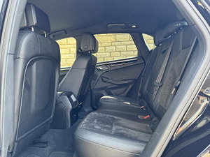 Porsche Macan thumbnail