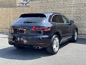 Porsche Macan thumbnail