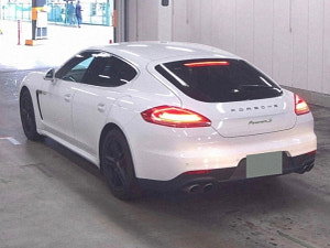 Porsche Panamera thumbnail