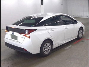 Toyota Prius thumbnail
