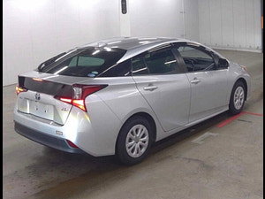 Toyota Prius thumbnail