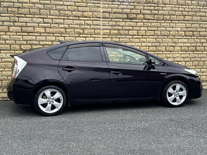 Toyota Prius thumbnail