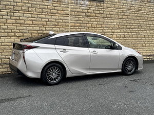 Toyota Prius thumbnail