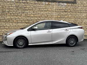 Toyota Prius thumbnail