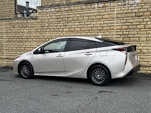 Toyota Prius thumbnail