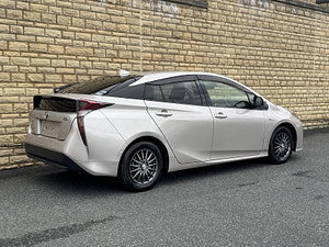 Toyota Prius thumbnail