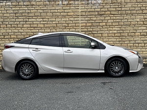 Toyota Prius thumbnail