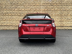 Toyota Prius thumbnail