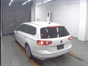 Volkswagen Passat thumbnail